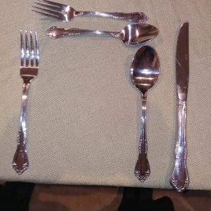 Oneida stainless steel flatware 85 piece set